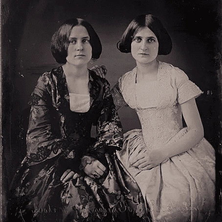Kate and Margaret Fox portrait